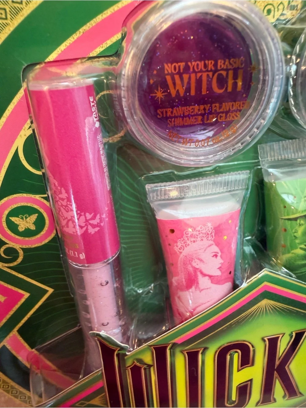 NWT Wicked 6 Lip Gloss Set - strawberry & mint flavors w sparkle